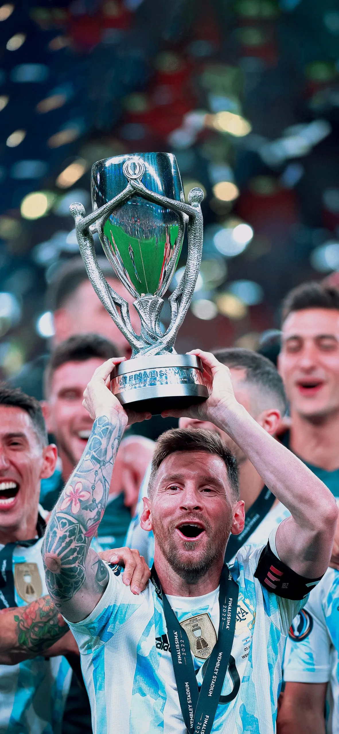 欧美杯夺冠梅西捧杯壁纸 梅西-第4张